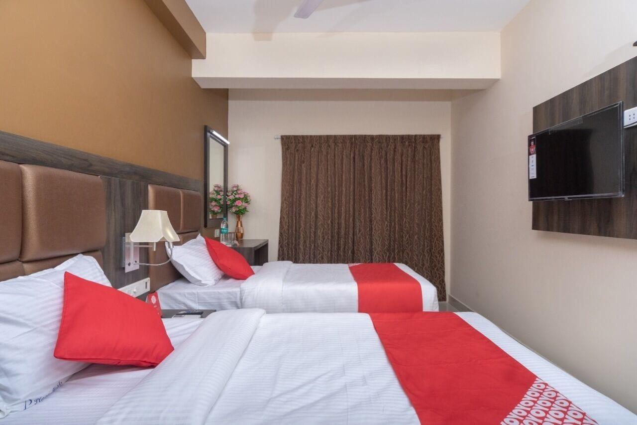 プラザ ホテルズ ティルティ Tiruchirappalli エクステリア 写真