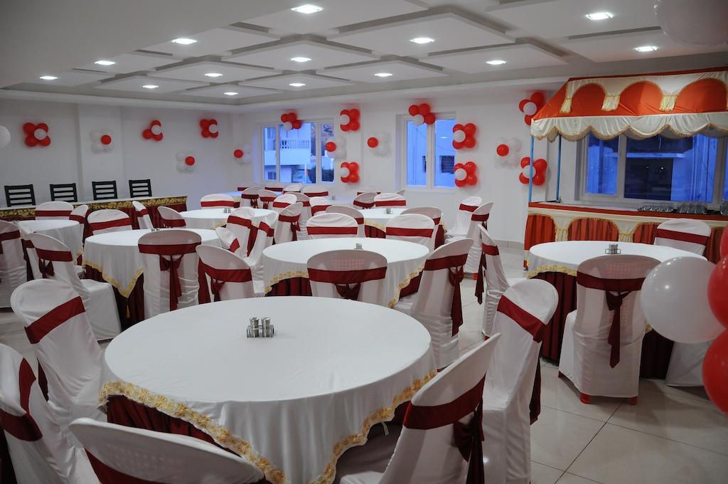 プラザ ホテルズ ティルティ Tiruchirappalli 部屋 写真