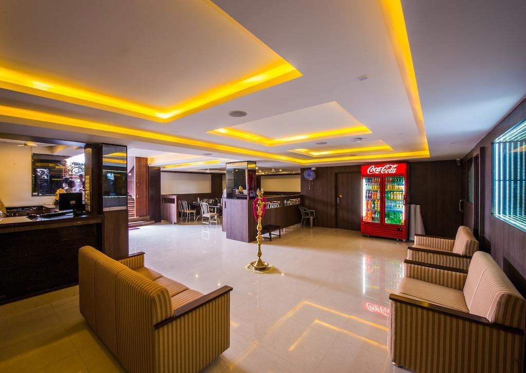 プラザ ホテルズ ティルティ Tiruchirappalli 部屋 写真